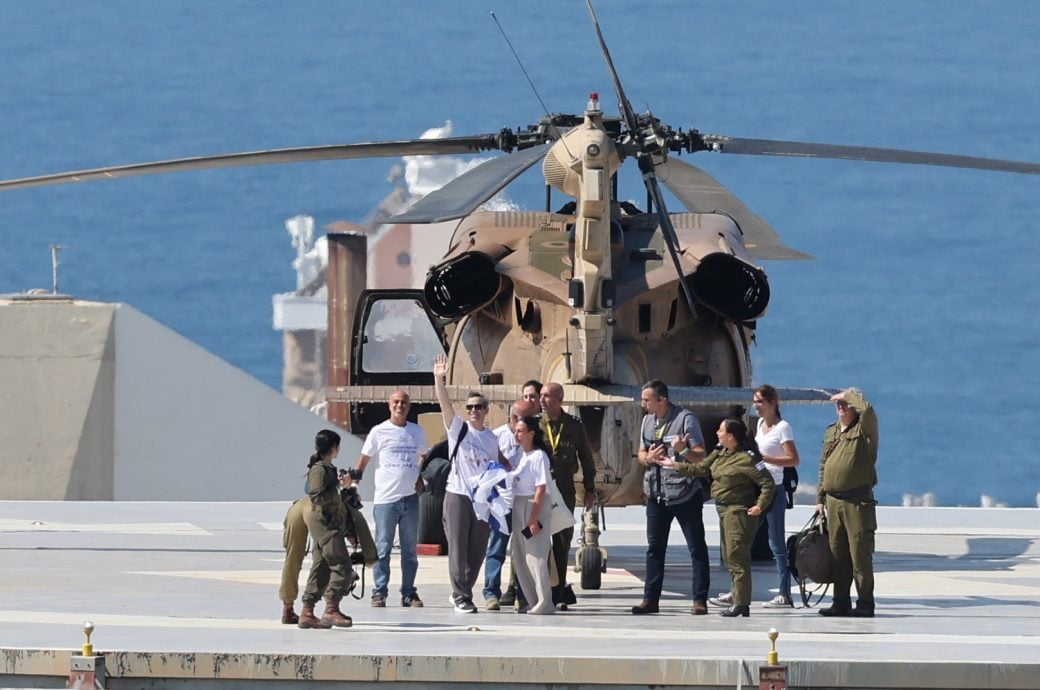 天下事  特朗普访中东签协议  “加沙战争已结束”