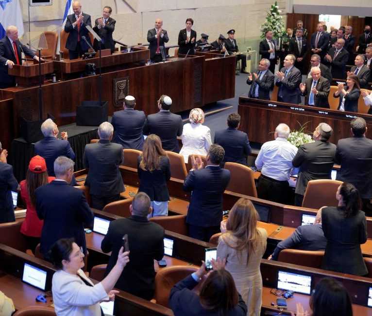 天下事  特朗普访中东签协议  “加沙战争已结束”