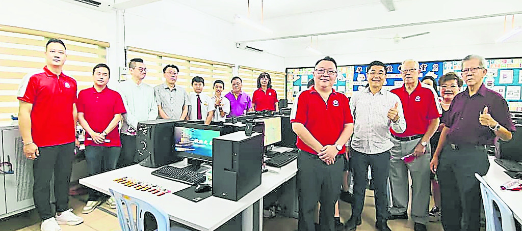 太平华联一校办三合一庆典纪念孔子诞教师节及电脑室开幕