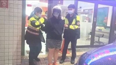 女子倒卧浴室死亡  闺蜜疑杀人被捕