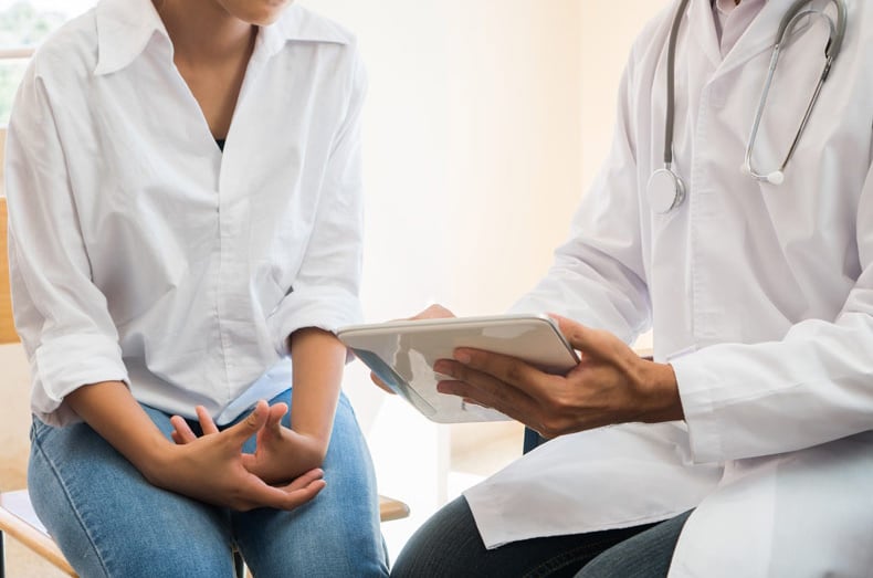 女子看诊后接暧昧简讯 “医生”疑侵犯隐私惹议