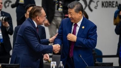 安华出席APEC峰会 与习近平等多国领袖热络互动