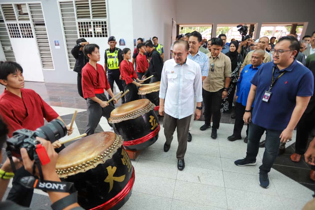 安华:法律方式纠正疏忽者 制反霸凌法是教育界警讯