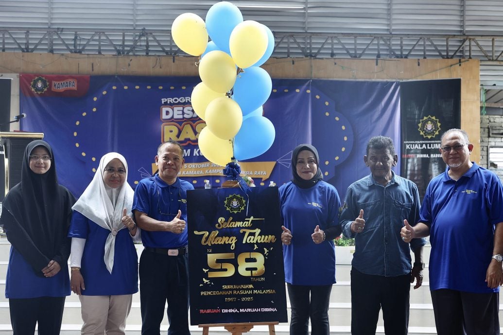 家长别用奖励钱遮错钱给点好处来教育孩子 反贪会:廉洁价值观从家庭开始