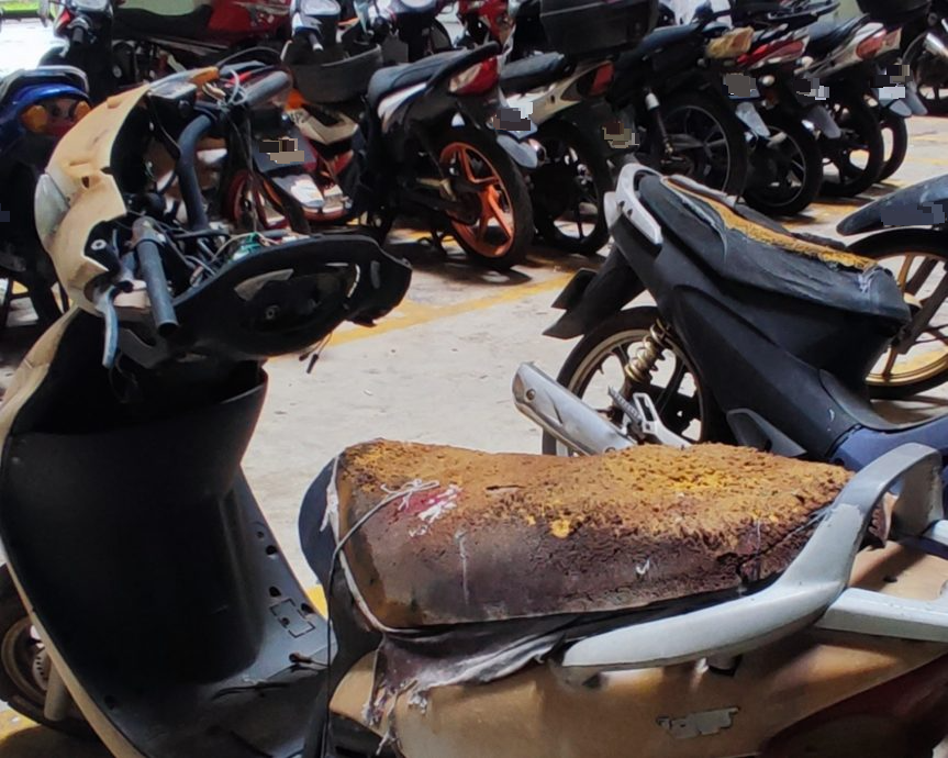 封面//大都会/亲善村人民组屋废车问题/9图