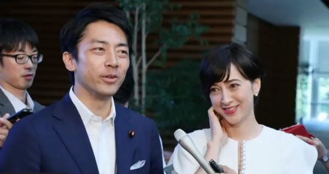 小泉进次郎问鼎首相大位？美女主播妻曾吐露：不想当首相夫人