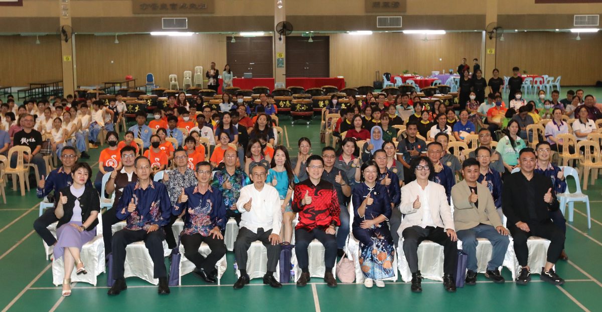 已删短/凭借鼓艺来推动跨种族交流//推动校园二十四节令鼓 黄家和:19日有重要宣布!