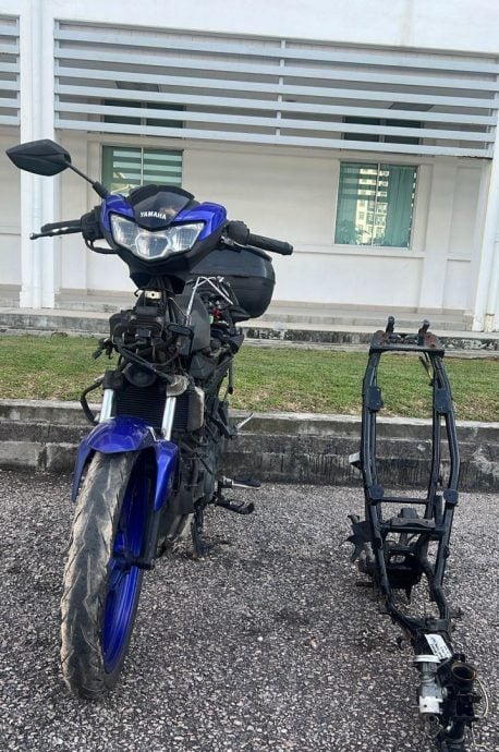 已签发 柔:3男涉偷摩托车,2人被控