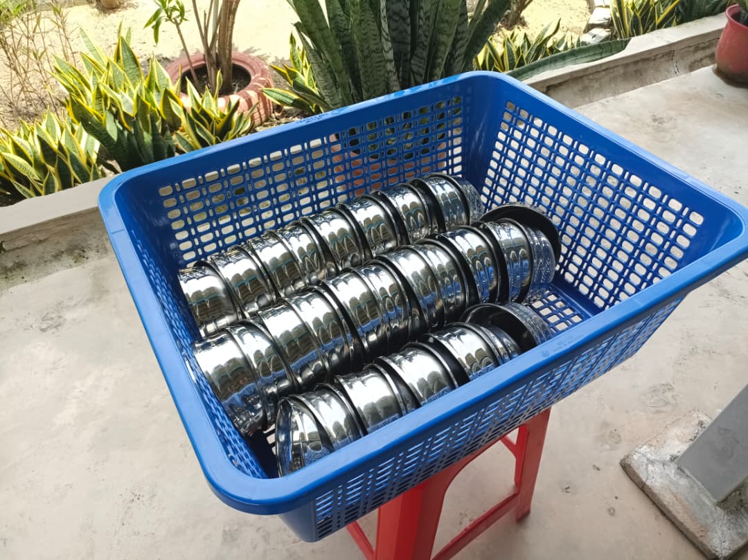 已签发 柔:封面:善心美事:义务处理垃圾 家协主席王尤财:我的车脏点没关系,学生不必再带馊饭盒回家