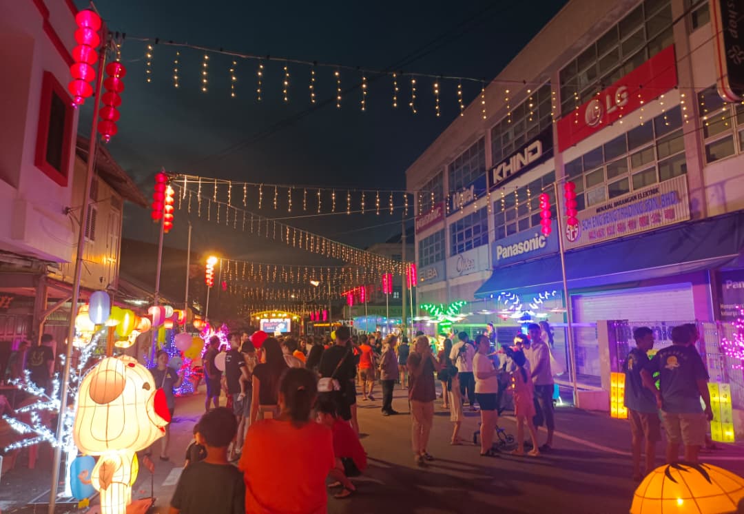 已签发 柔：巴口中秋园游 延续新村文化与温度