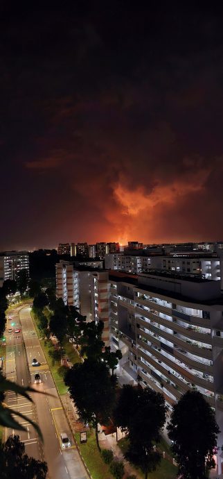 已签发 柔：巴西古当化工厂停电后燃废气  新加坡现火光冲天