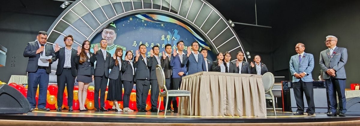 已签发 柔：版头之一： ​ 柔佛许氏公会喜迎首届青年团诞生 双机构携手推动会务发展