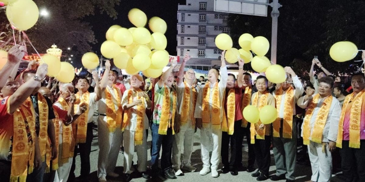 已签发 柔：版头之一：万人参与斗母宫九皇大帝巡境　麻坡市区人潮涌动