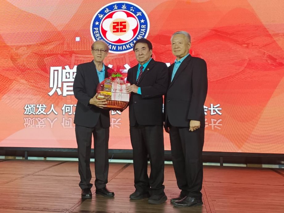 何乃赞：增设1500学士学位难解学额荒 须合理化大学录取制度