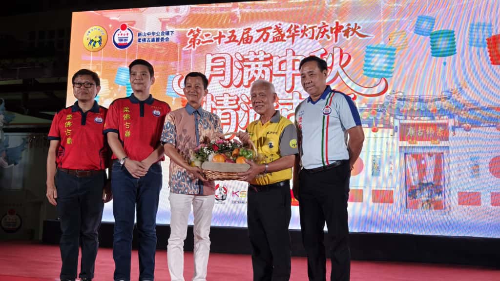 已签发 柔:版头之一:柔佛古庙游神申遗 何朝东盼与廿四节令鼓同登世界级