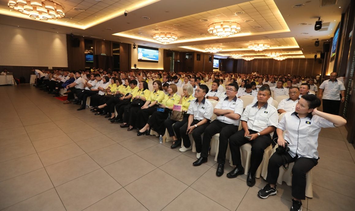 已签发 柔:马华柔佛州2025年度大会   通过5提案