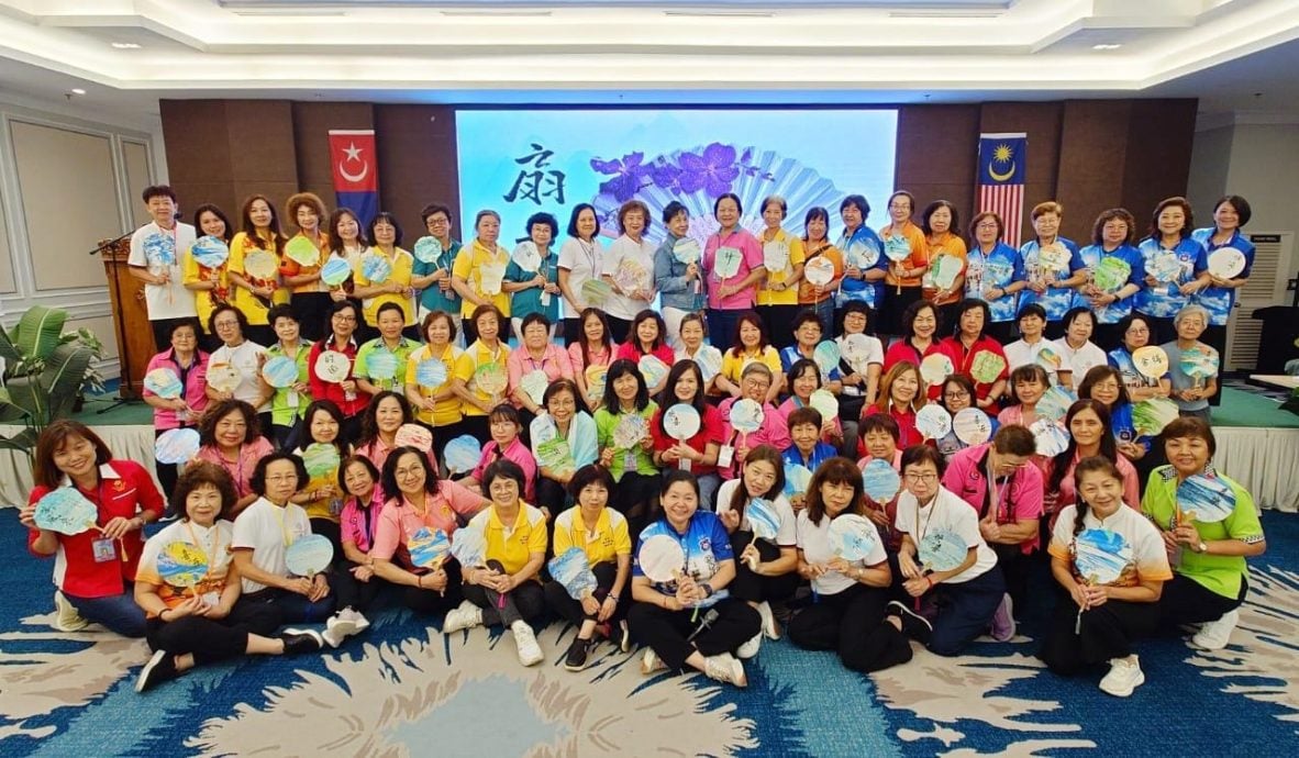 **已签发**柔柔潮州公会妇女联谊会办生活营 迎13属会120成员参与