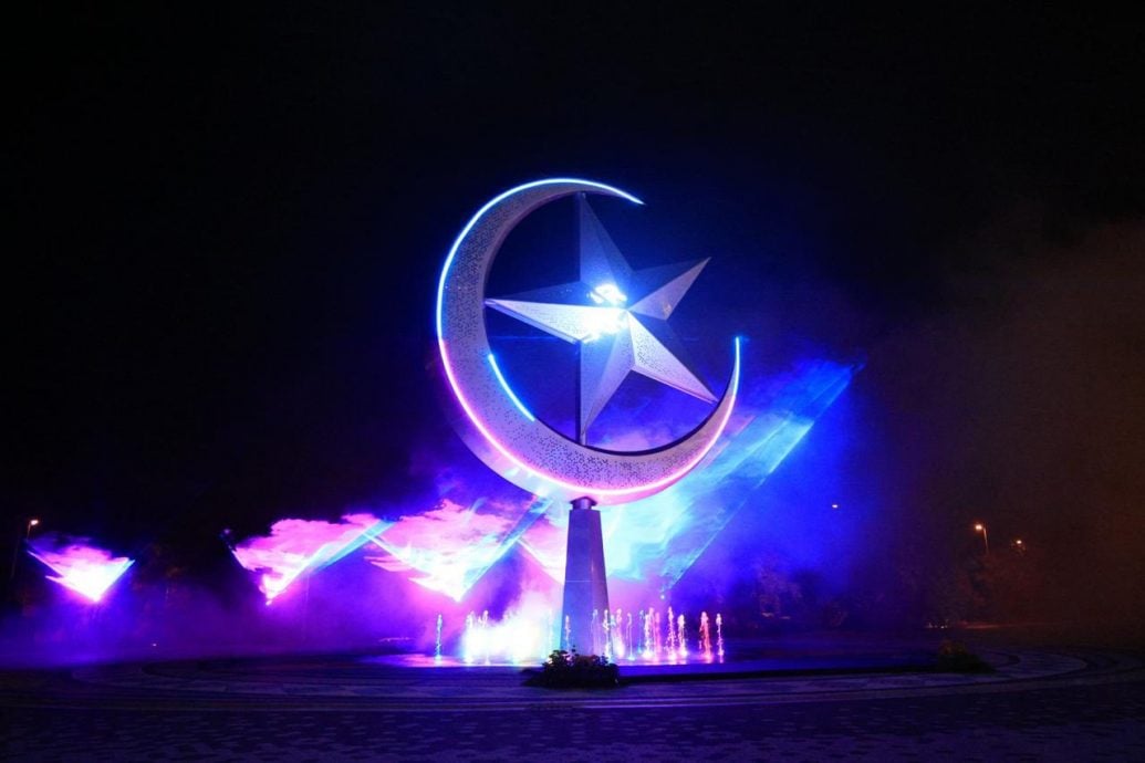 **已签发**柔:为纪念已故柔佛三王子“上将广场”启用 星月喷泉成依城新地标