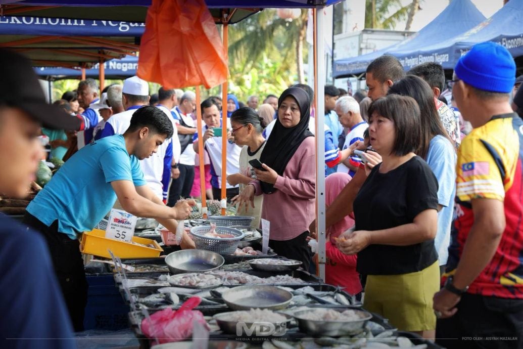 **已签发**柔：头条之一或显刊：“柔佛人巡回之旅” 86摩托车组队走遍东甲州选区