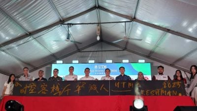 出席工大《时旅》  陈泓宾:大学生要自我发掘潜能