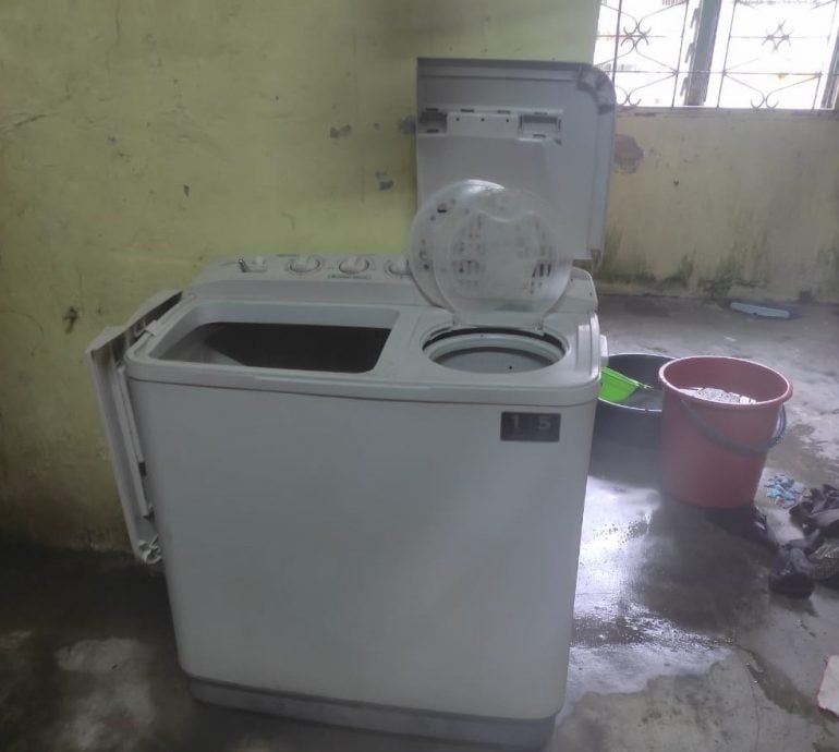 **已签发**柔:封面:民生特工队〡士乃新村电线成陷阱,两度罗里勾断砸车毁电器