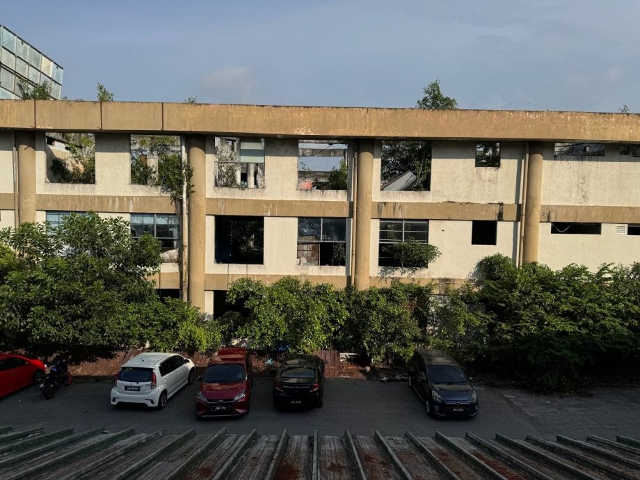 *已签发*柔：新闻：廖彩彤：市长同意优先关注  柔佛再也巴刹巴士总站将获升级