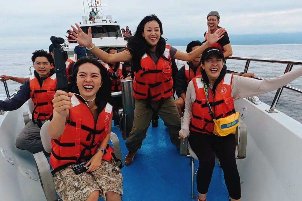 *已签发*柔：狮城二三事：刘子绚女神形象毁了 张哲通被指有“偶包”