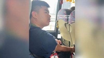 特需儿关卡与父母短暂分离  移民局女官员暖心照看获赞