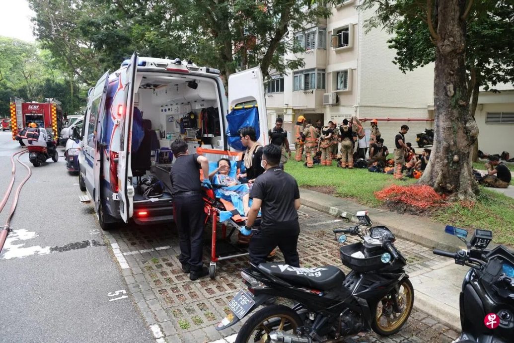 *已签发*柔:狮城二三事:狮城1组屋厨房失火 3居民不适送院