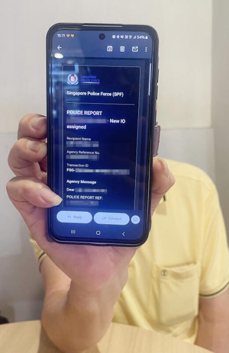 *已签发*柔:狮城二三事:狮城阿叔陷“美人计” 掏逾3万令吉人财两空