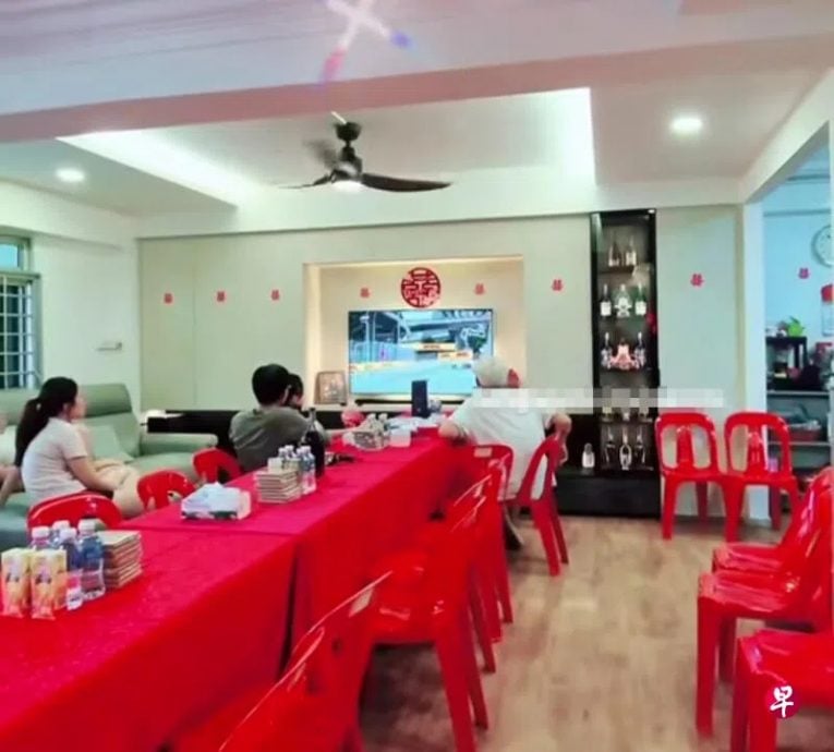 *已签发*柔：狮城二三事：走廊摆餐连两晚宴客  狮城一对新人获赞甘榜精神