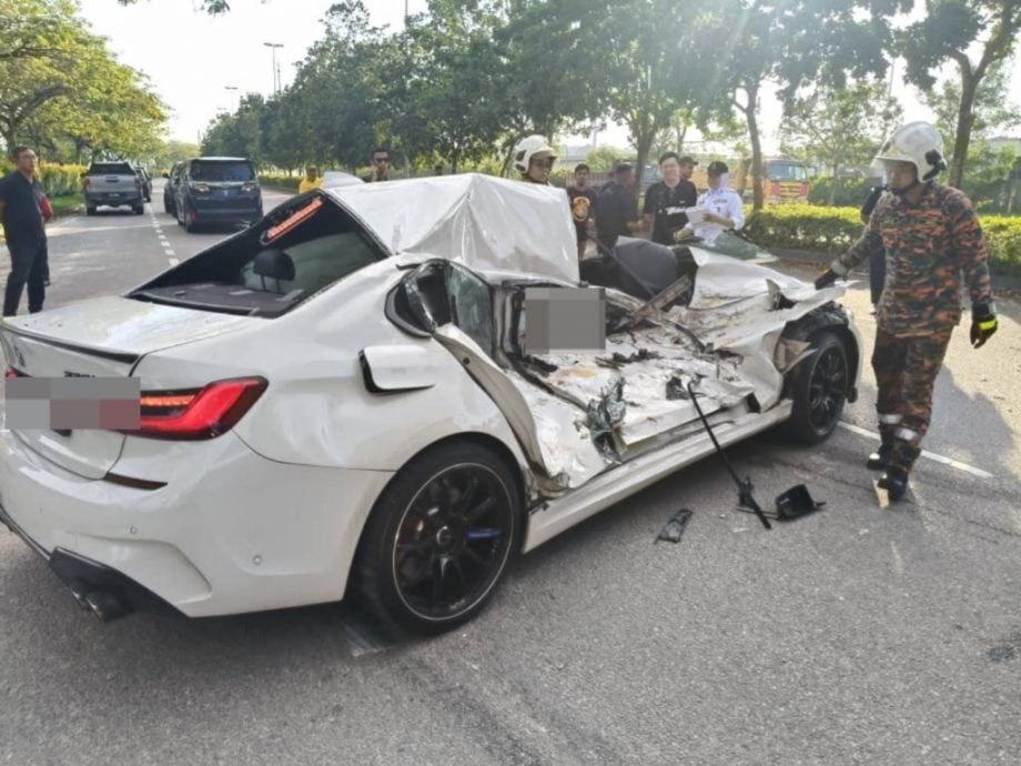 **已签发**柔:罗里与豪车相撞  豪车司机当场毙命