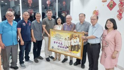 马瑞泽荣膺甲州DPSM拿督勋衔  吉辇中学三机构设宴庆贺