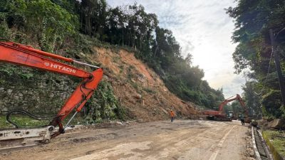 再里尔：大雨影响清理工作　浮罗新路仍续关闭 