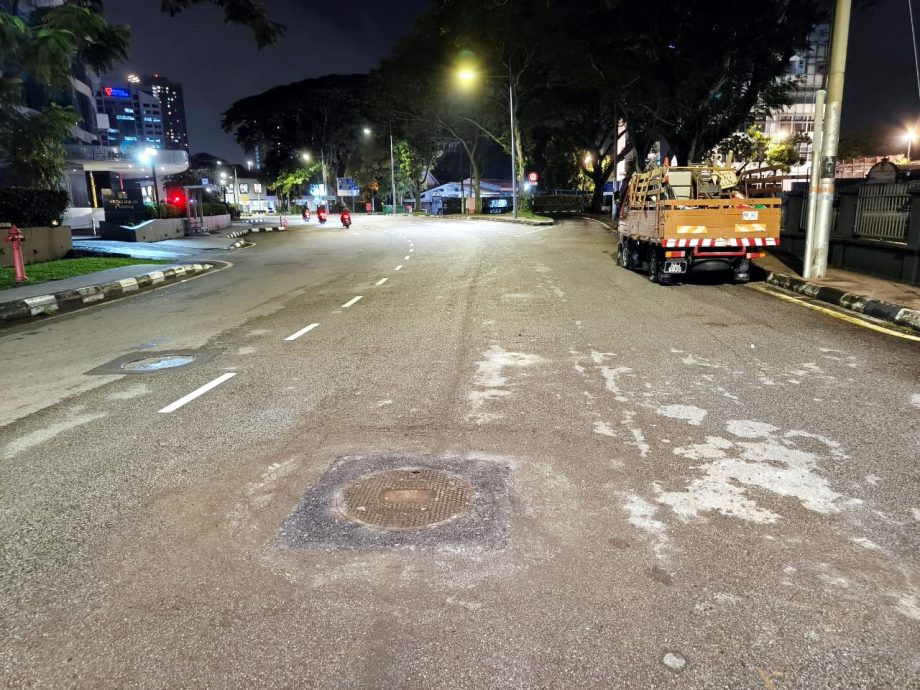 已签发（大北马）拉律路路洞填补 窨井井盖装回