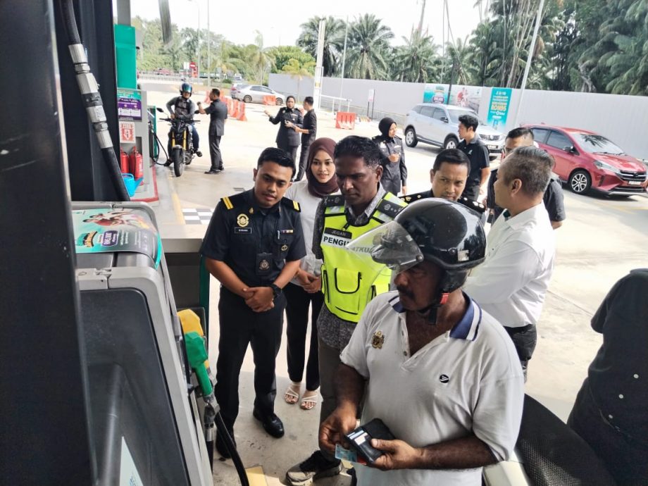 已签发（大北马）杰根: 为确保BUDI 95汽油补贴机制不被滥用，执法员有权在必要时依法检查用户身份证。