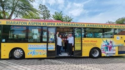 选用PBIM赛会巴士  省时 省力 省钱 又省堵！