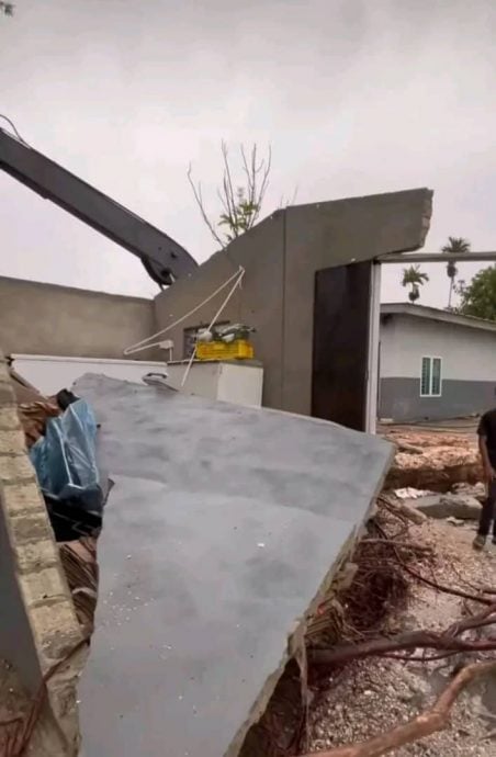 已签发（大北马）狂风巨浪暴雨袭击 班茶沿海一带灾情加剧