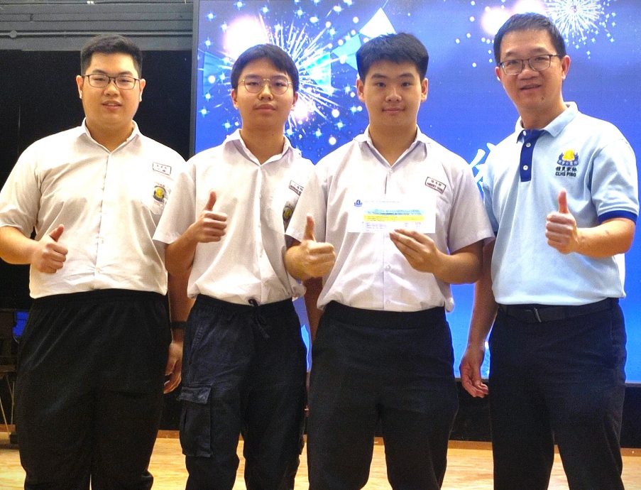 已签发(大北马)锺灵中学学艺与课外活动杰出表现庆功宴