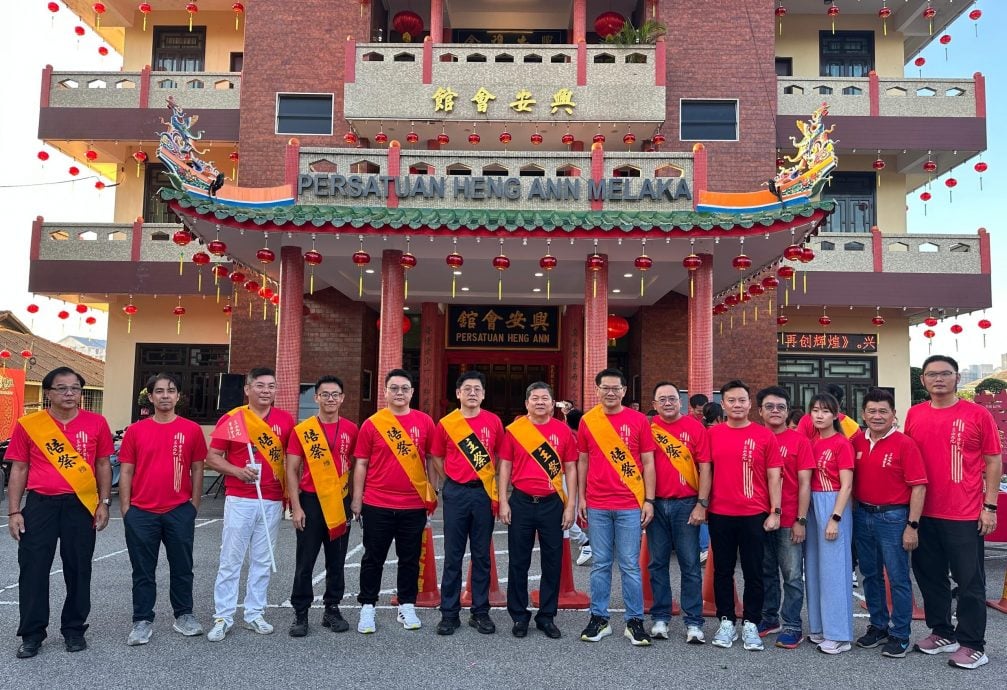 已签发/(古城封面主文)三宝山再现红龙环山 延续重阳节传统习俗
