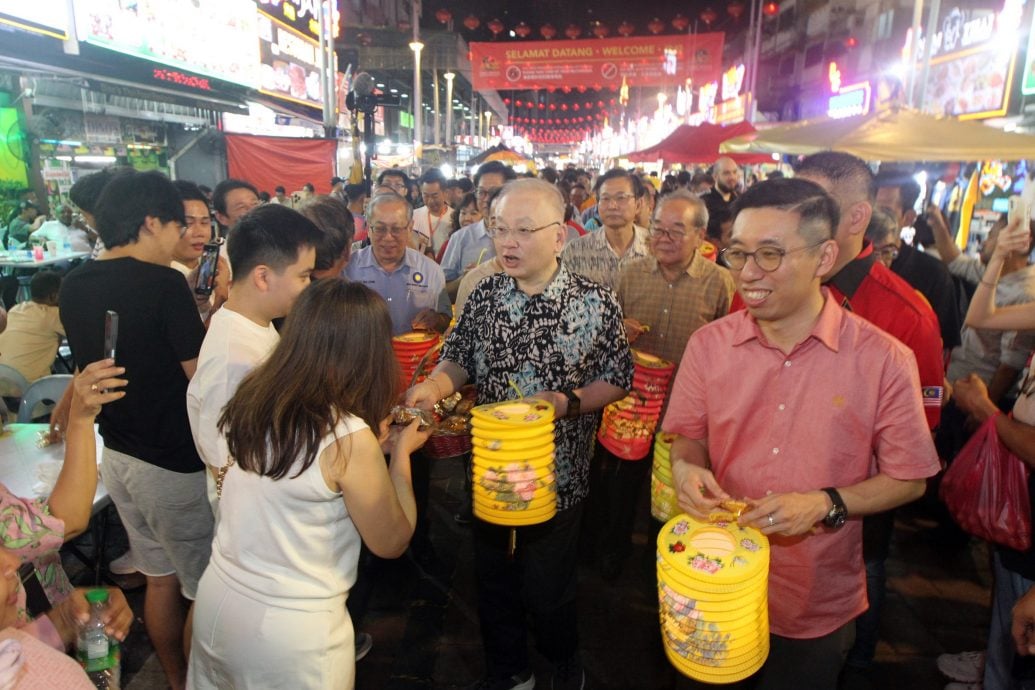 希望政府打造阿罗街成鸡场街魏家祥:成为国家形象象征