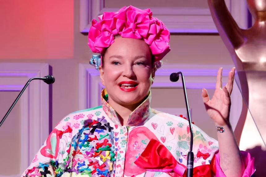 希雅被索要每月百万赡养费  前夫奢华惯了控诉遭断资源