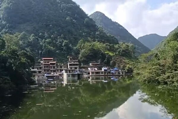 广西多个村庄于三台袭击后已淹水长达半个月