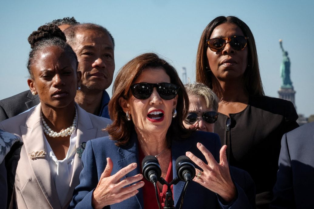 应对干旱及火灾风险 纽约州宣布14天全州禁火令