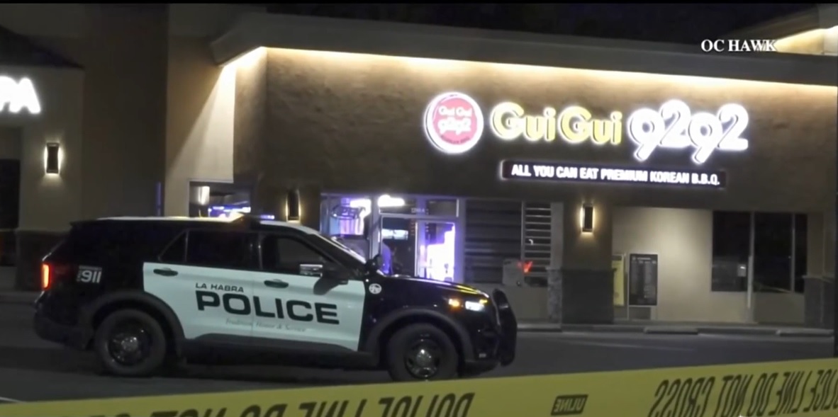 店员顾客面前枪杀前女友 男子举鎗自戕