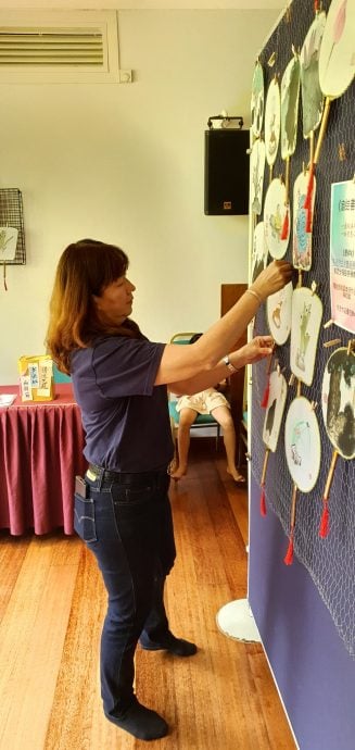 彭佛教会展出多达72幅师生作品,“墨耕”水墨画展欢迎民众来观赏。