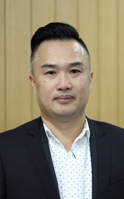 彭公正党7新村村长获颁委任状。沈春祥:继续争取8新增村长职。