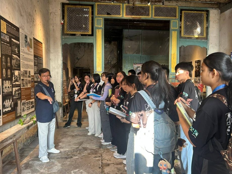 待上网: 新村美化动起来 |28日见报∕ 甲板新村活化 从老建筑文史到社区美化串连魅力