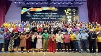 蒲种七校联谊K歌赛   董家教用歌声交流