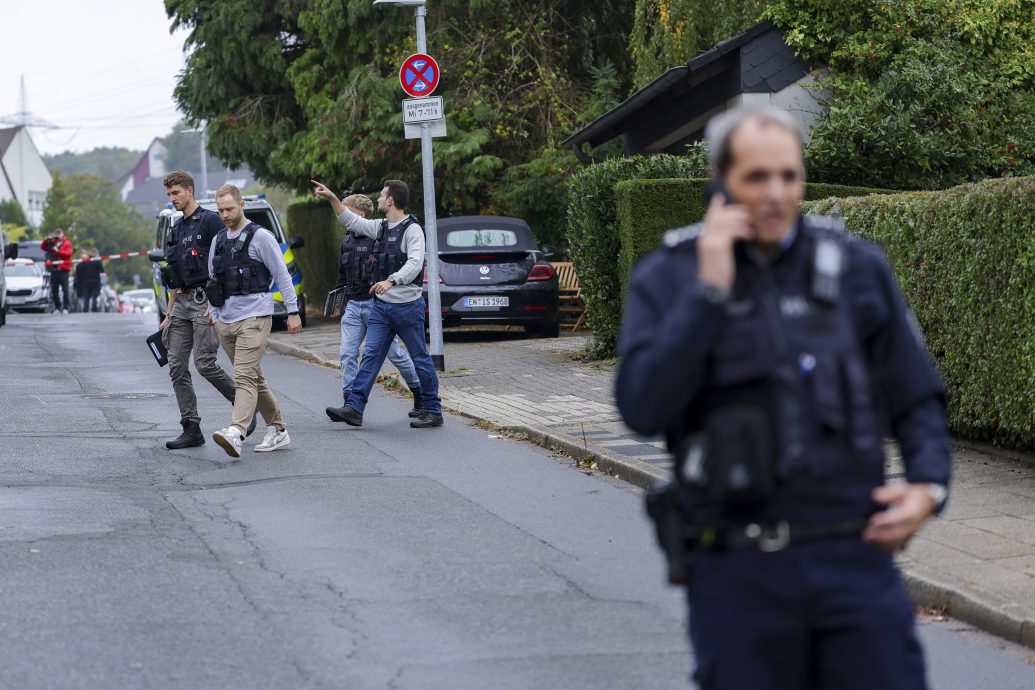 德国小镇新市长遭持刀攻击重伤　总理默茨谴责